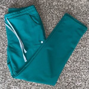 Figs Yola scrub pants: medium, Hunter green
